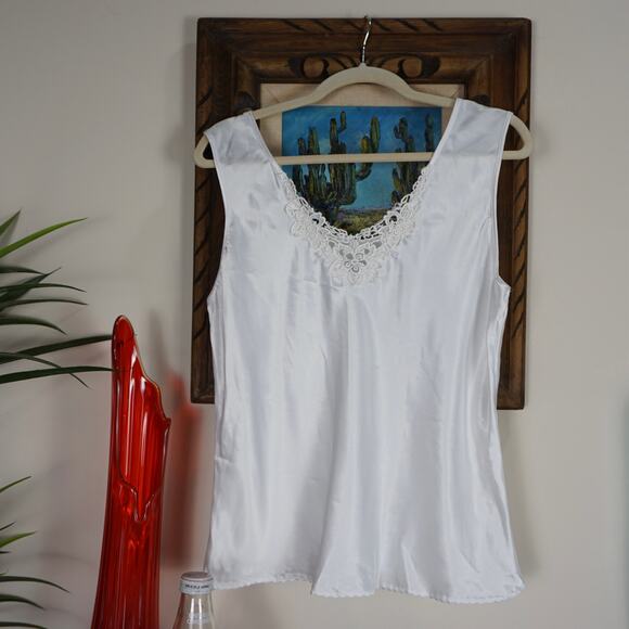 Vintage satin white lace slip tank top - Picture 3 of 5